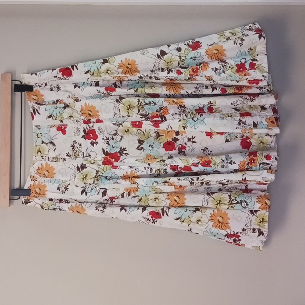 Cabi A-Line Pleated Floral Midi Skirt Size 6